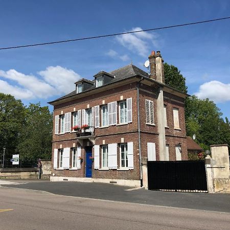 Maison Quatre Freres Louviers Exteriér fotografie